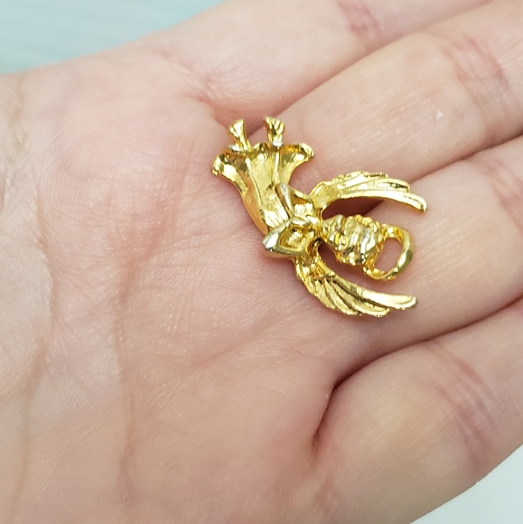 Cute Gold Praying Angel Tack Pin Brooch - Picture 4 of 6